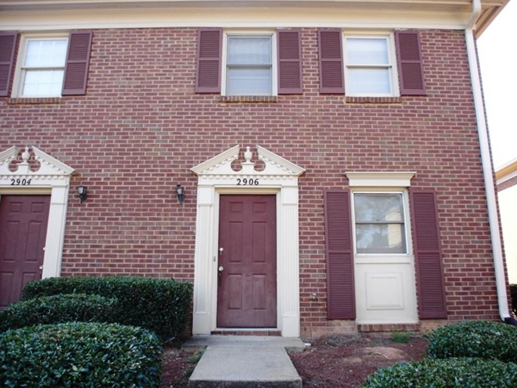 2906 Webb Bridge Road — photo