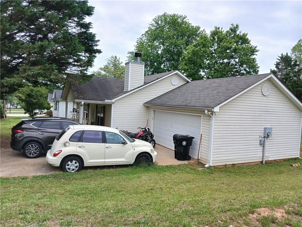 60 Angela Lane — photo