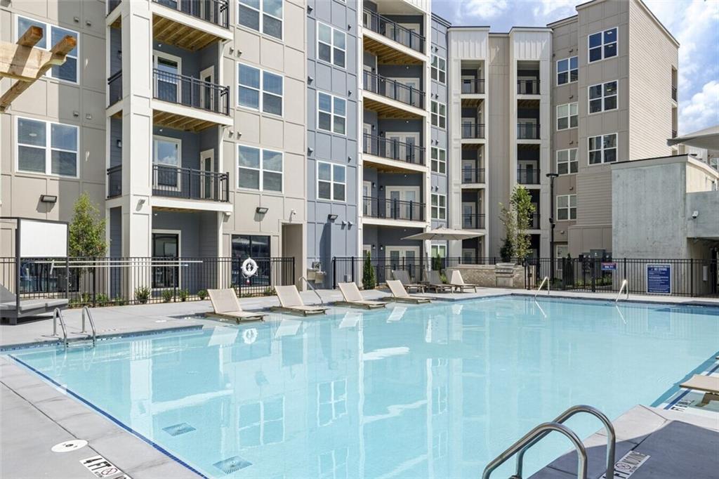 2000 James Jackson Parkway Unit B — photo