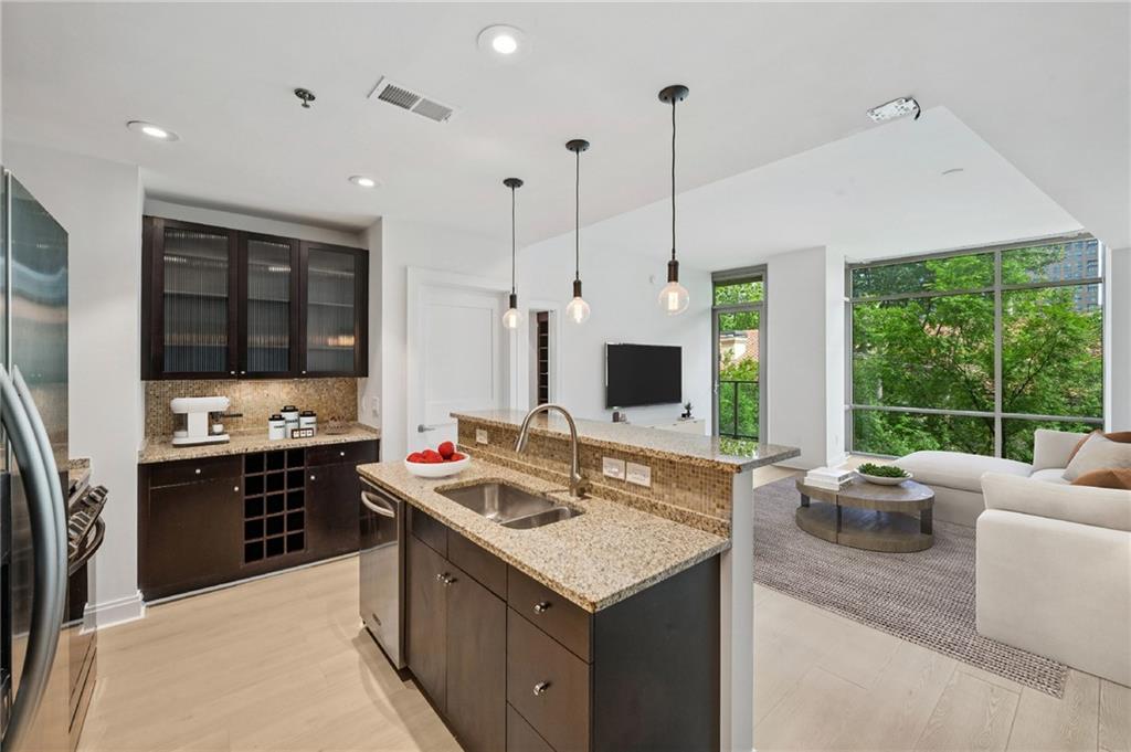 905 Juniper Street NE Unit 316 — photo