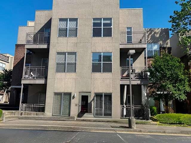 238 Walker Street Unit 32 — photo