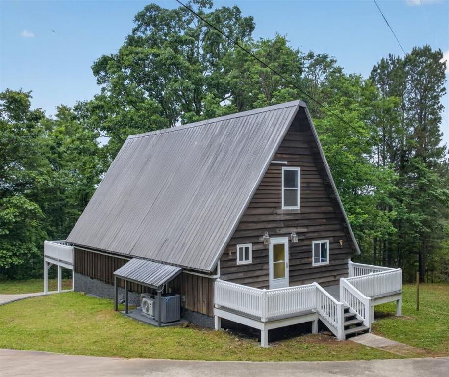 1609 Turkey Mountain Road NE — photo