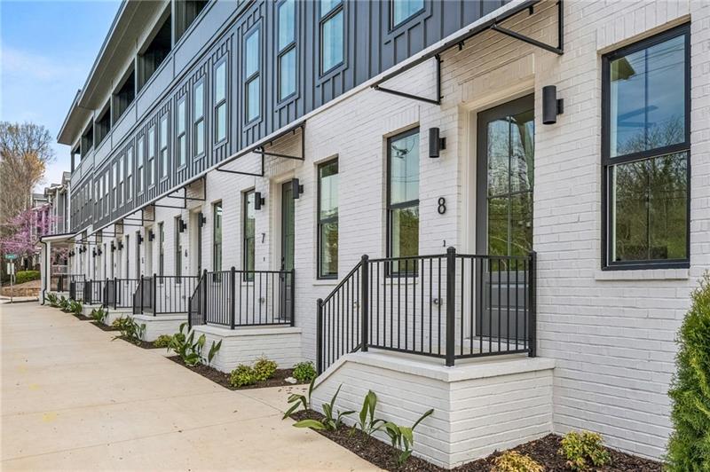 1160 Boulevard SE Unit 3 — photo