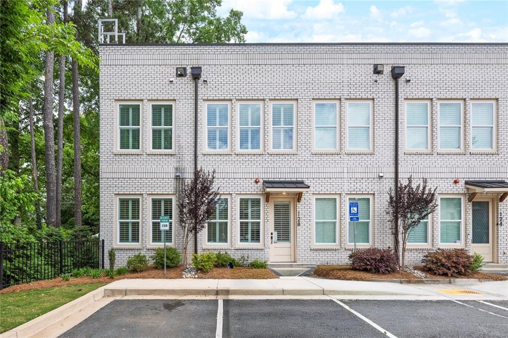 9040 Main Street Unit 128 — photo