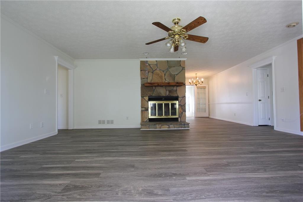 818 Springlake Road, Lawrenceville, GA 30045 — photo 3