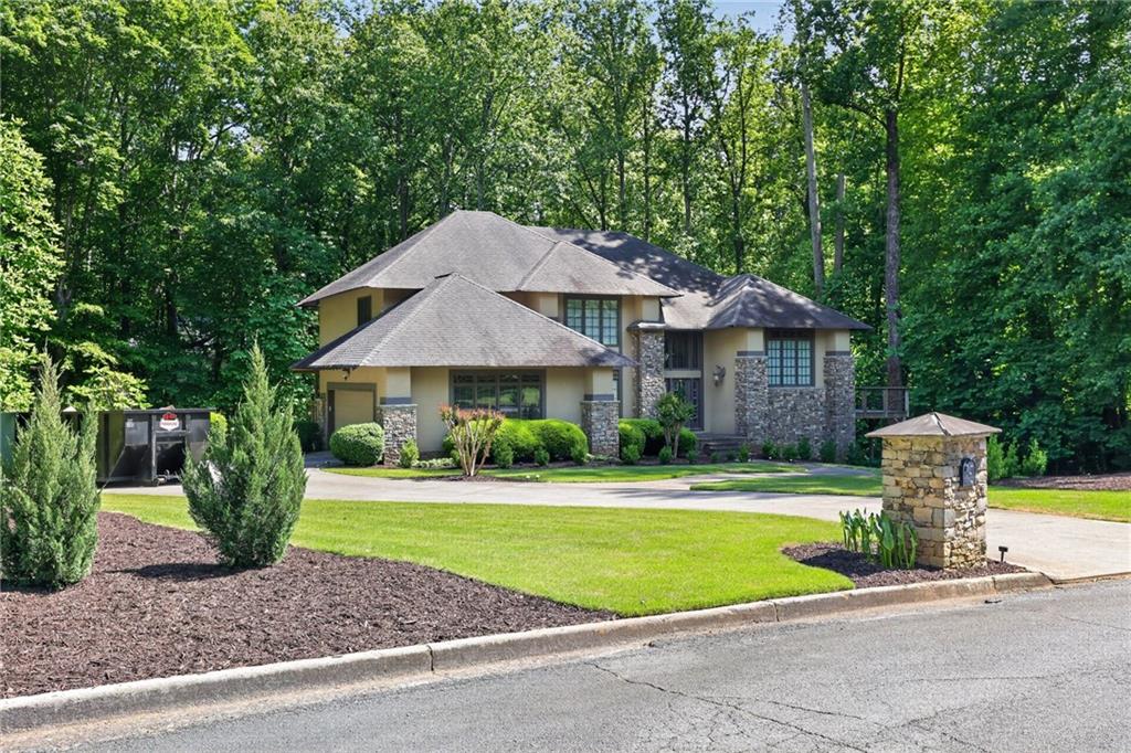 320 Waverly Hall Circle — photo
