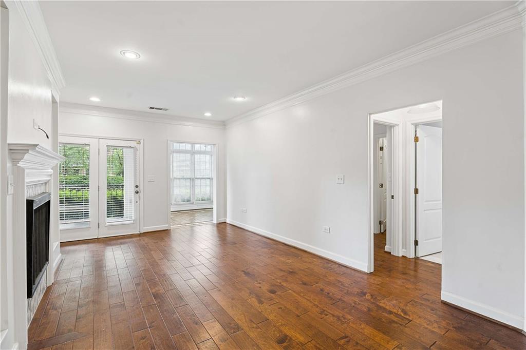 175 15th Street NE Unit 105 — photo