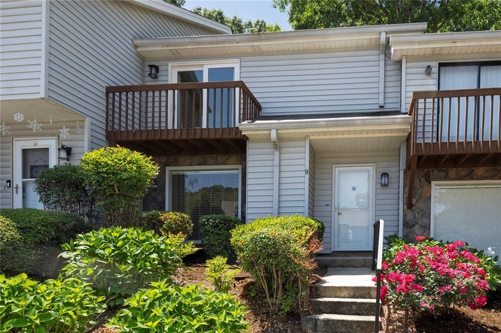 9 Fairway Drive NW — photo