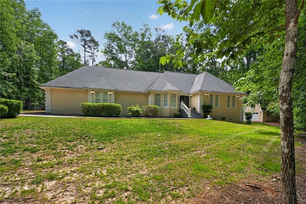 185 Courtland Drive — photo