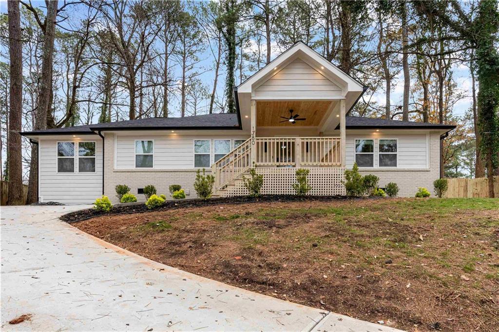 1380 Dogwood Circle — photo