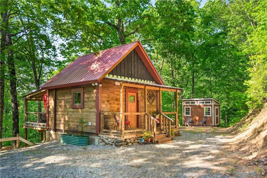 93 Martin Crossing — photo