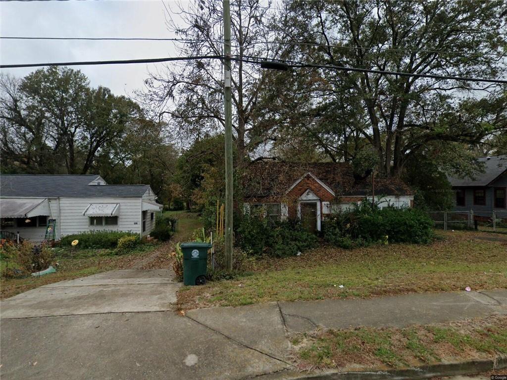 1575 Burton Avenue — photo