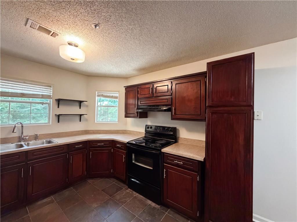 3753 SOAPSTONE Road, Decatur GA 30034 — photo 2