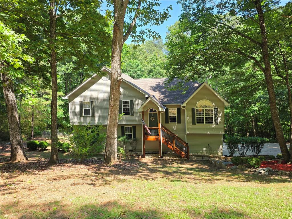142 Cowan Drive SW — photo