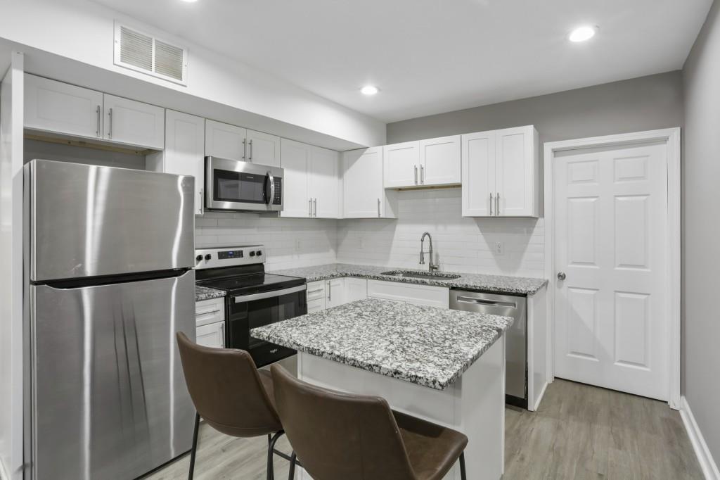 2893 White Oak Drive, Decatur, GA 30032 — photo 3