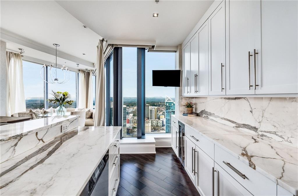 3344 Peachtree Road NE Unit 3301 — photo