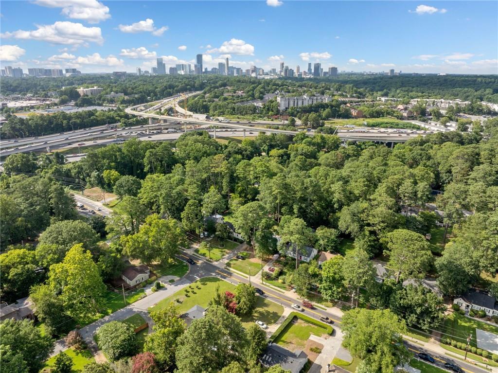 Home in Atlanta, GA 30324 — photo 2