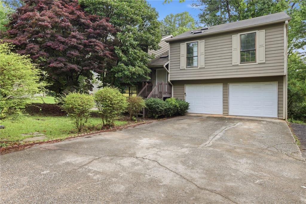 1648 Olde Oak Drive — photo