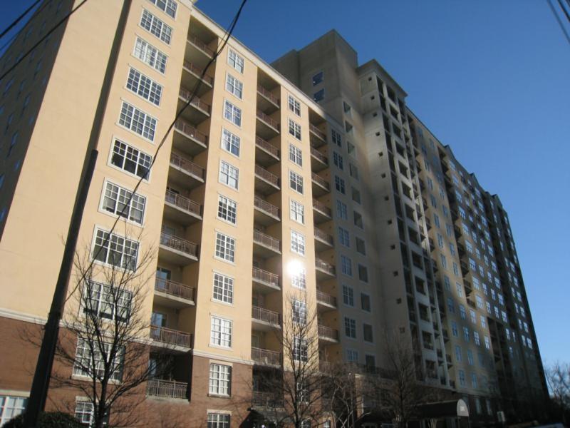 1101 Juniper Street NE Unit 211 — photo