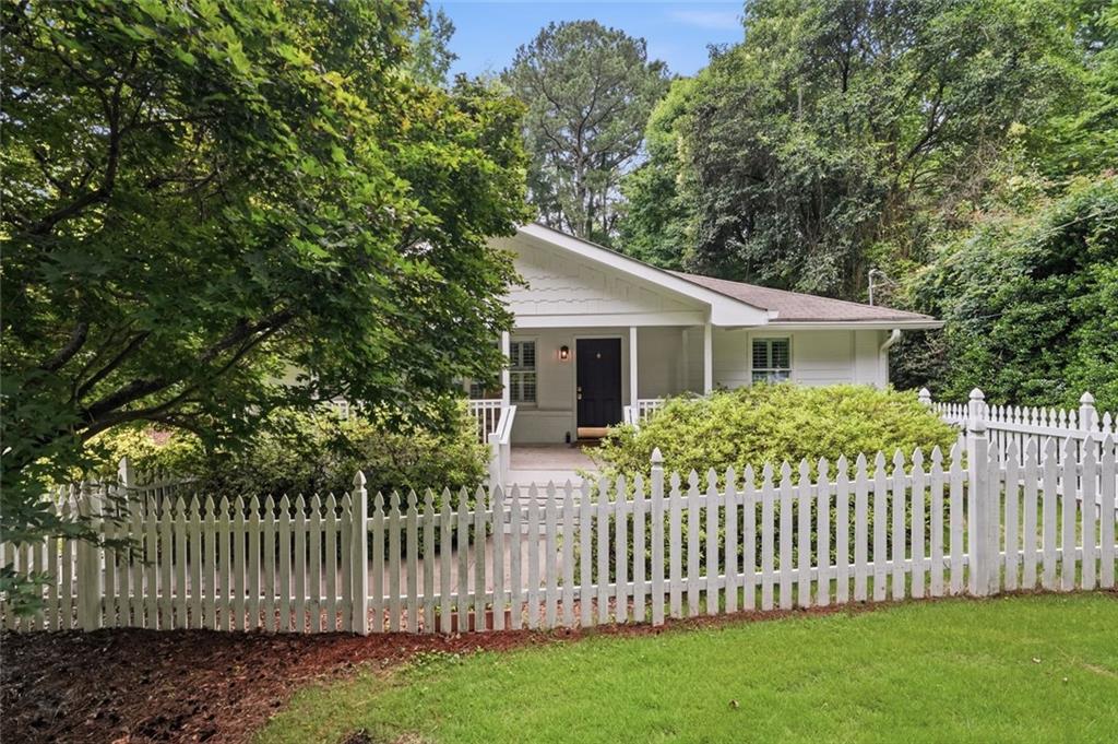 799 Larry Lane, Decatur, GA 30033 — photo 3