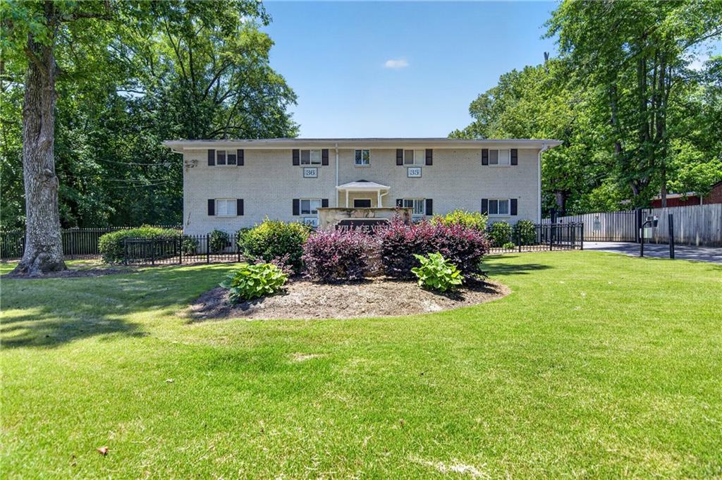 255 Jefferson Place Unit 23 — photo