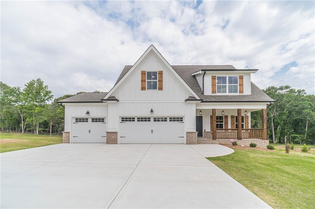 348 Pinewood Drive — photo