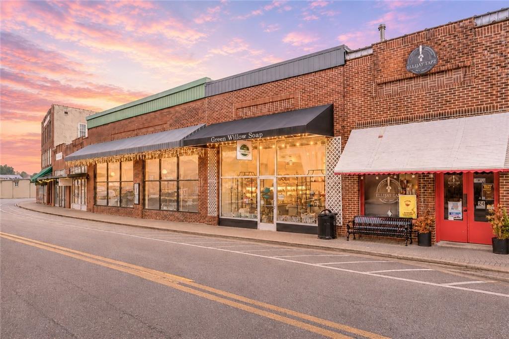 28 N Main Street — photo