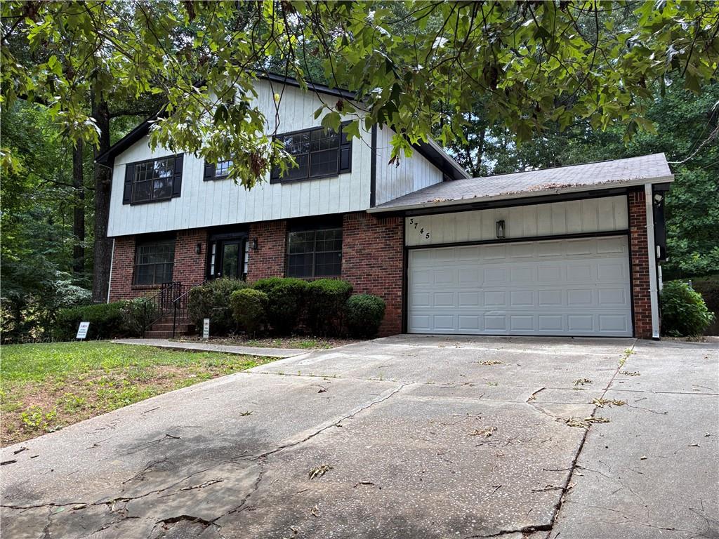 3745 Londonderry Court — photo