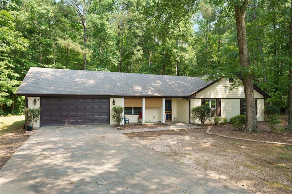 225 Hardwood Drive — photo