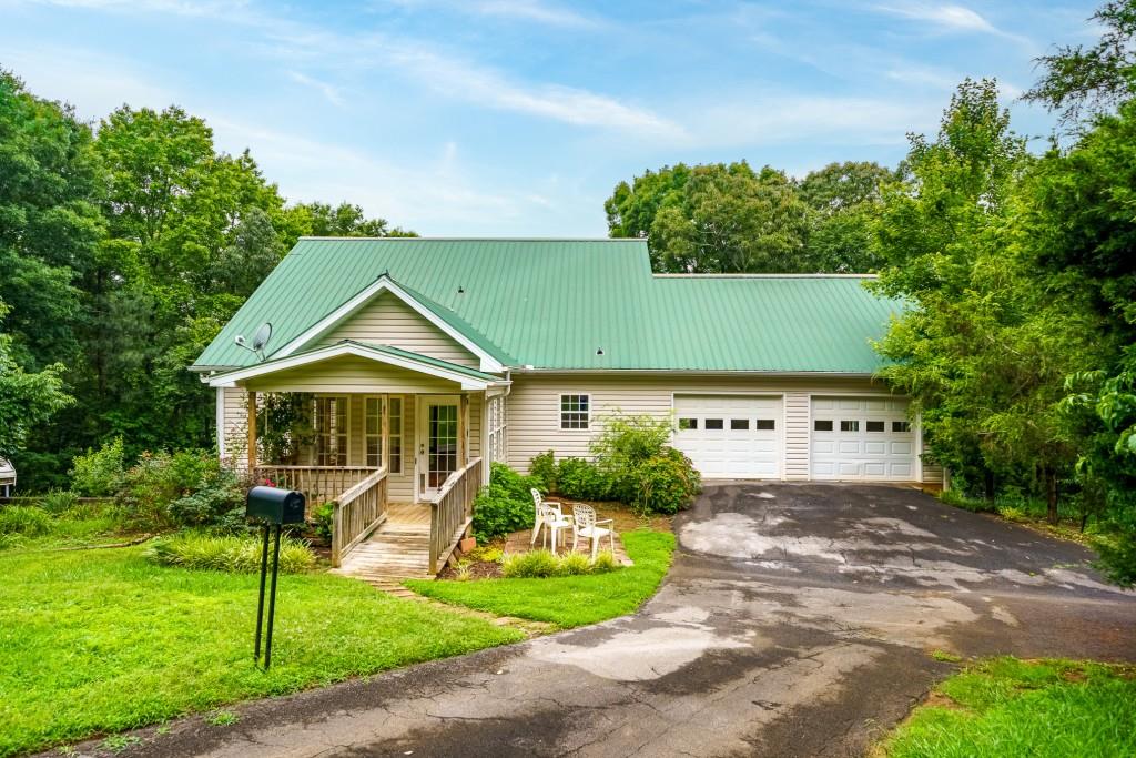 176 Big Oak Tree Road NW — photo