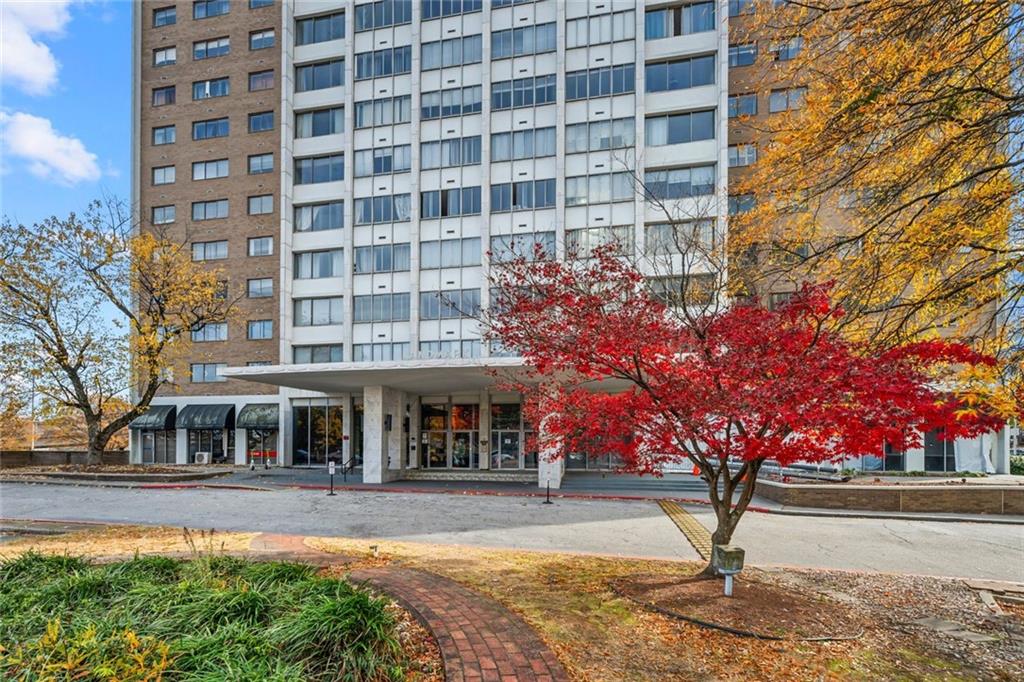 215 Piedmont Avenue NE Unit 303 — photo