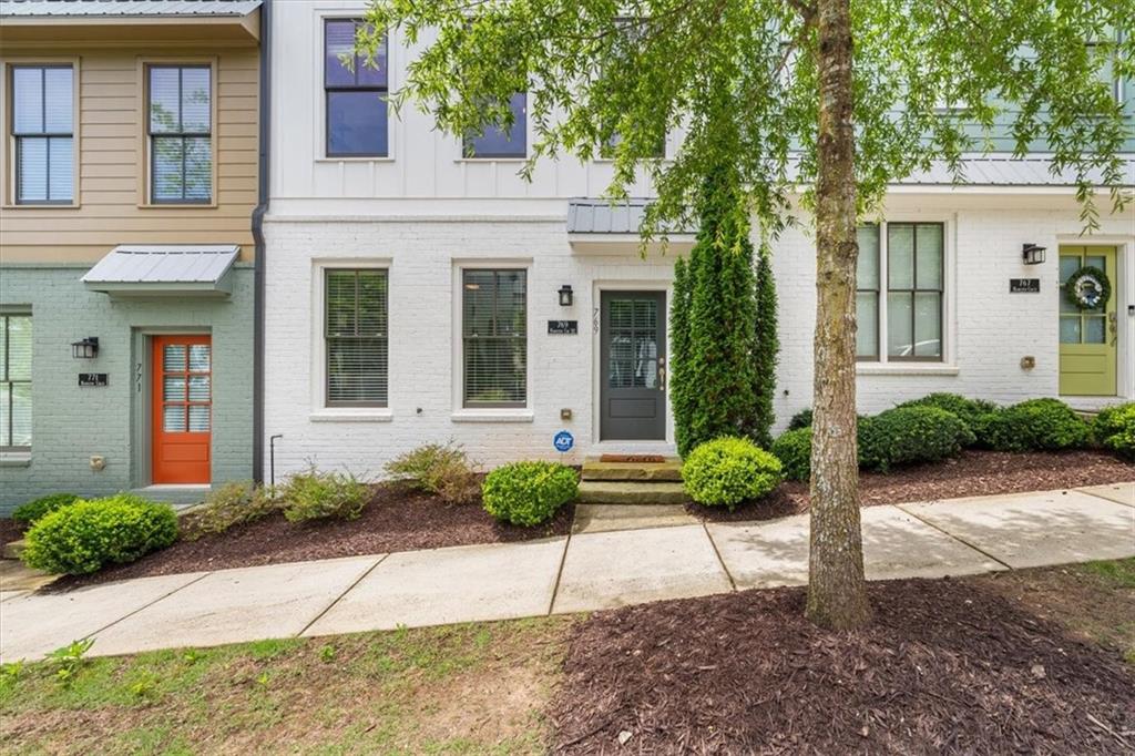 769 Hamilton Circle SE — photo