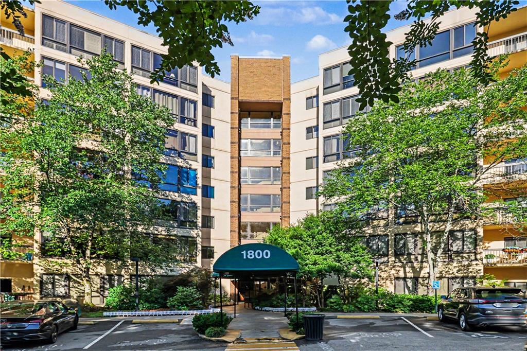 1800 Clairmont Lake Unit 711 — photo