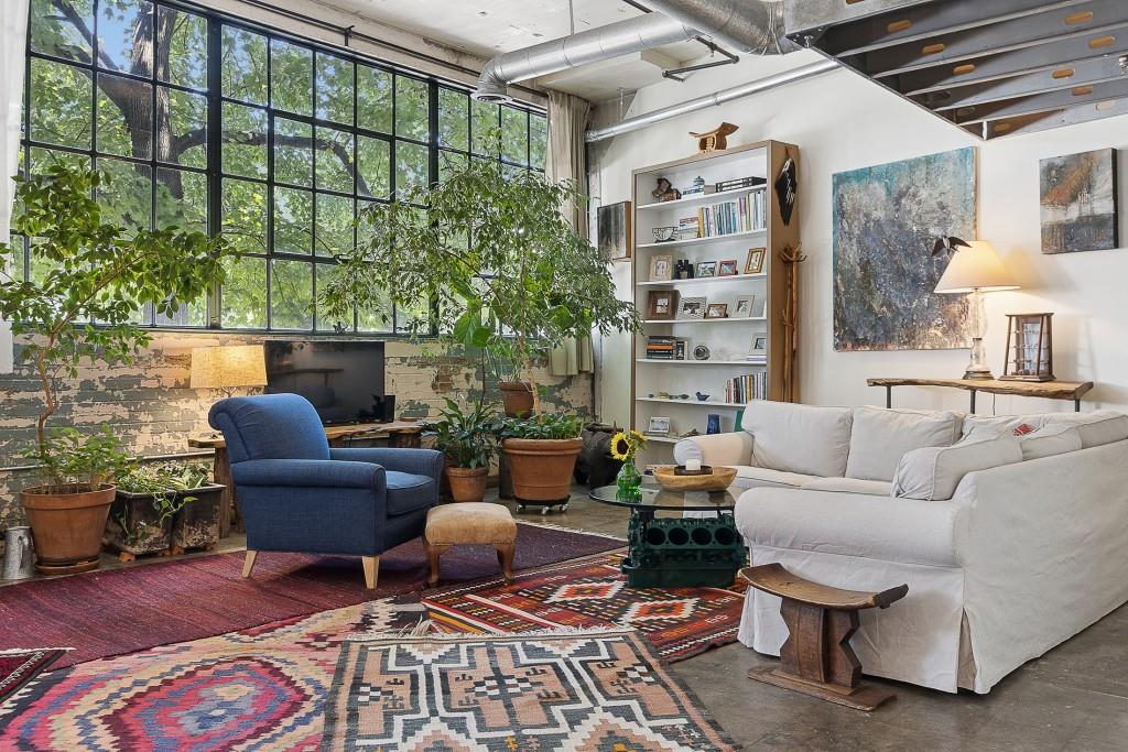 881 Memorial Drive Unit 100 — photo