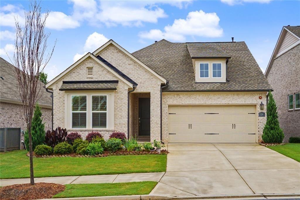 226 Floral Valley Drive — photo