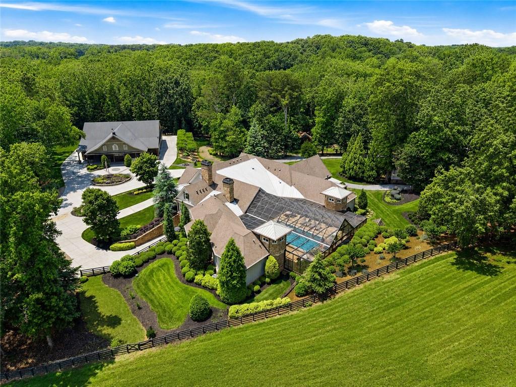 5135 Howard Road — photo