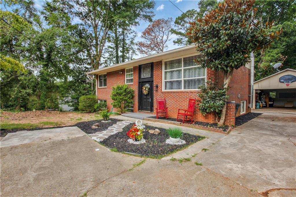 2600 Benson Poole Road SE — photo