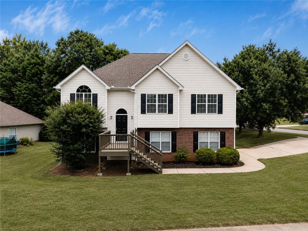 1312 Vine Circle — photo