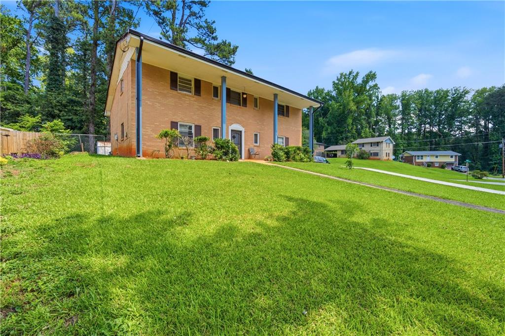 1020 Cedar Circle — photo