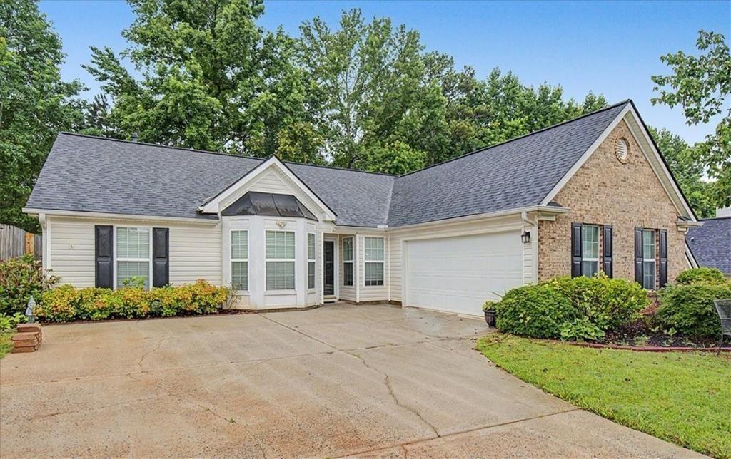 221 Mount Laurel Drive — photo