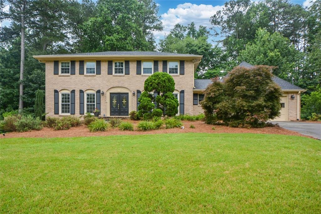 2355 N Peachtree Way — photo