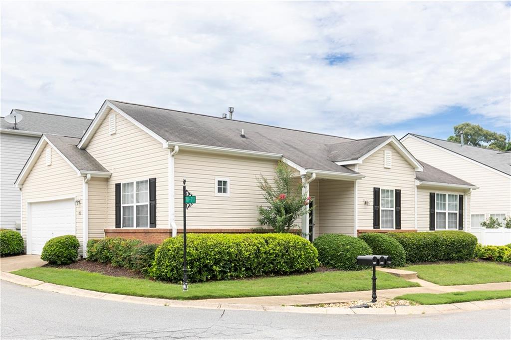707 Bedford Court — photo