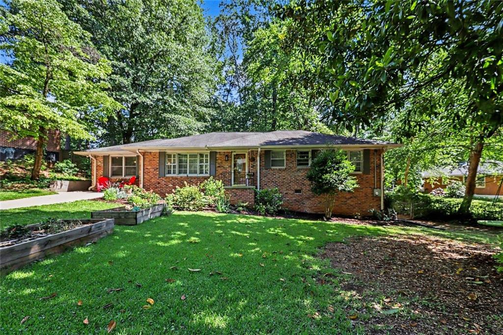905 Homewood Court — photo