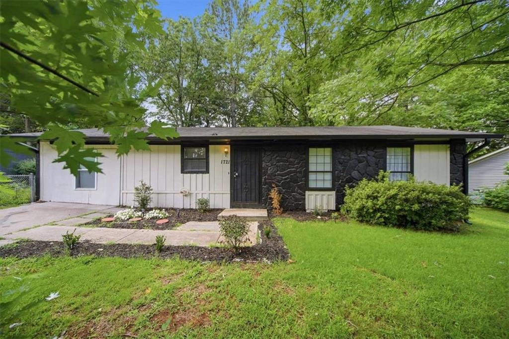 1721 W Austin Road — photo