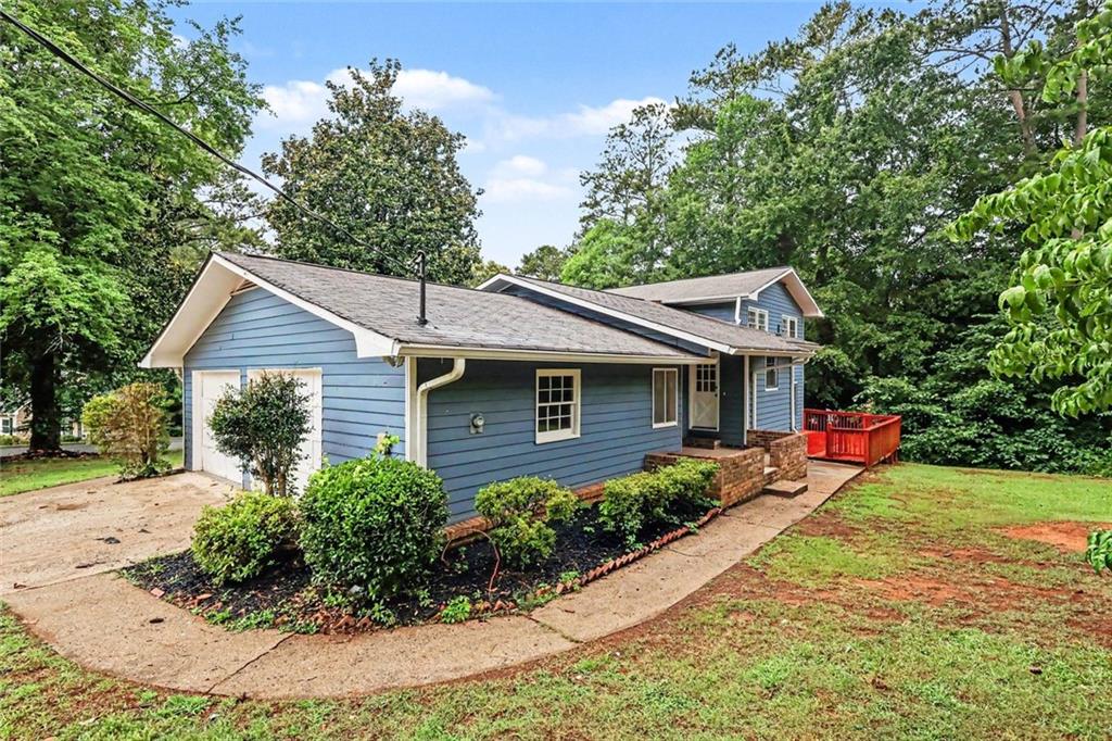 3348 Goldenchain Drive — photo