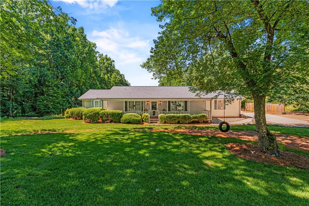 3880 Tanners Mill Road — photo