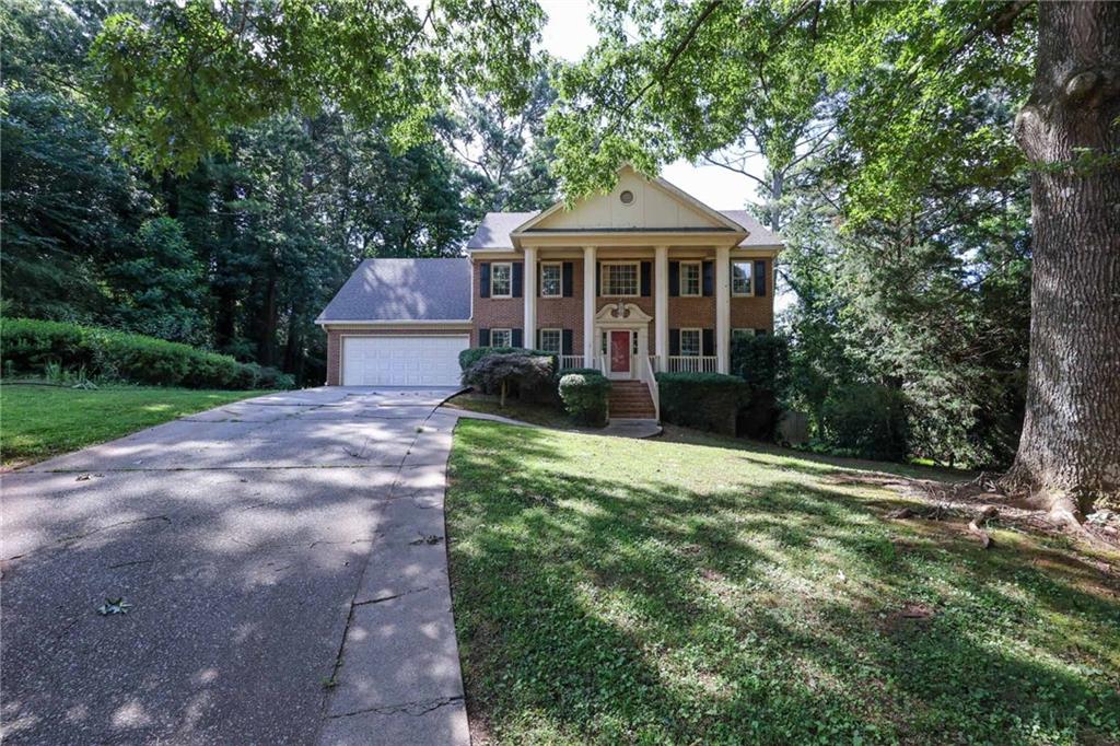 4128 Mayflower Court — photo