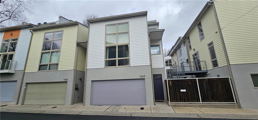 1345 Stirling Court NW — photo