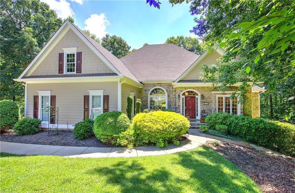 302 Waterfall Court — photo