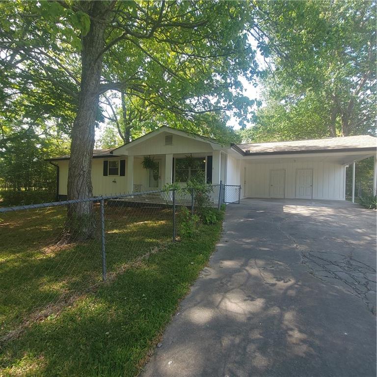118 Meadows Court — photo